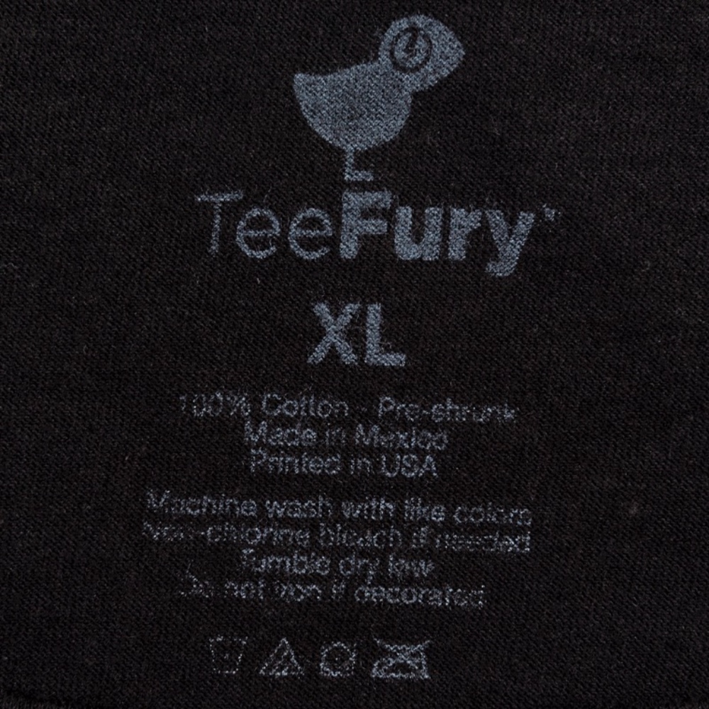 Cats in the Christmas Tree T-Shirt Tee XL NWOT - Picture 7 of 7